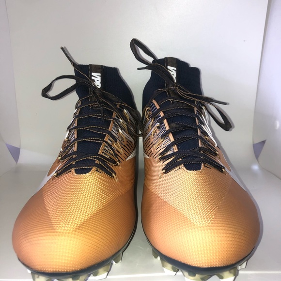 Nike football Cleats - Picture 1 of 5